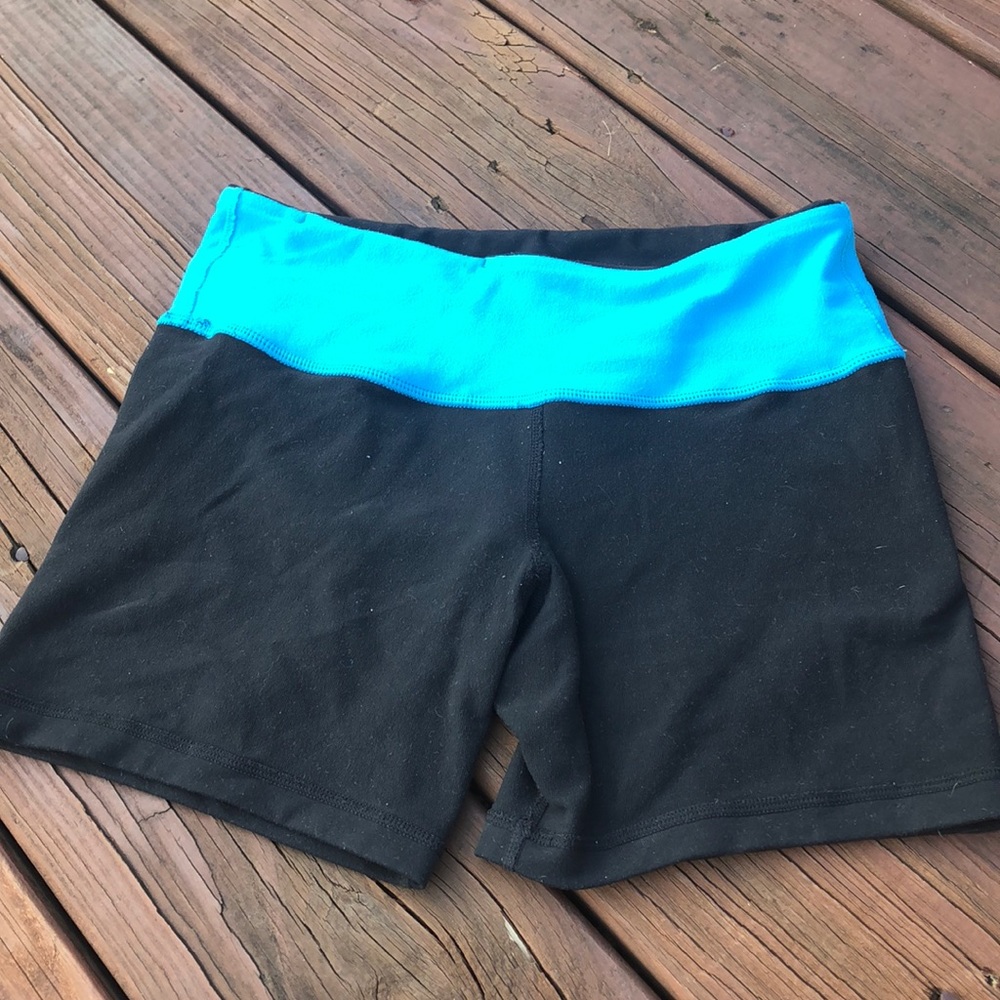 Lululemon Spandex shorts